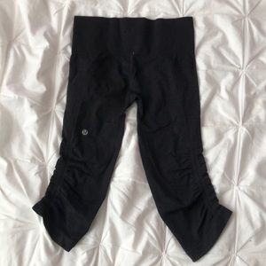 Lululemon In The Flow crop